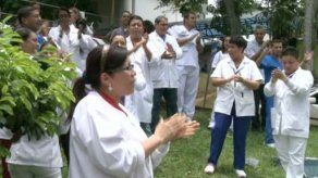 Técnicos de enfermería exigen pago de horas extras trabajadas