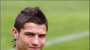 Ronaldo dice le gustaría jugar en el Madrid