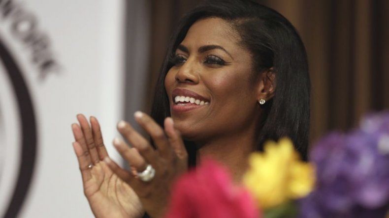 Omarosa dice que Trump tuitea en ropa interior