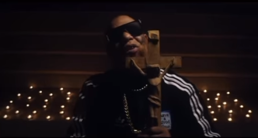 Japanese recuerda a sus fans la dura historia de su vida