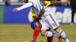 Argentina y Ecuador empatan sin goles ríspido amistoso en New Jersey