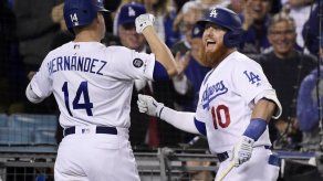 Hernández pega grand slam