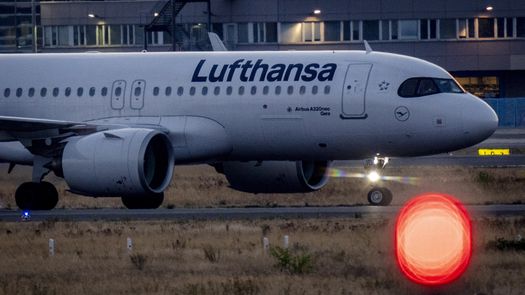 Cientos de vuelos de Lufthansa cancelados.