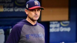 Filis remontan a Dodgers y Yankees ganan a Rays pese a expulsión de Boone