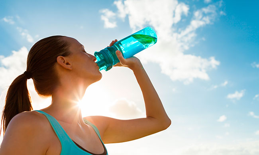 Hidratarse: ¿porqué es tan importante en el verano?