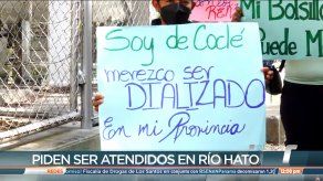 Pacientes de hemodiálisis de Coclé protestan en sede del Minsa